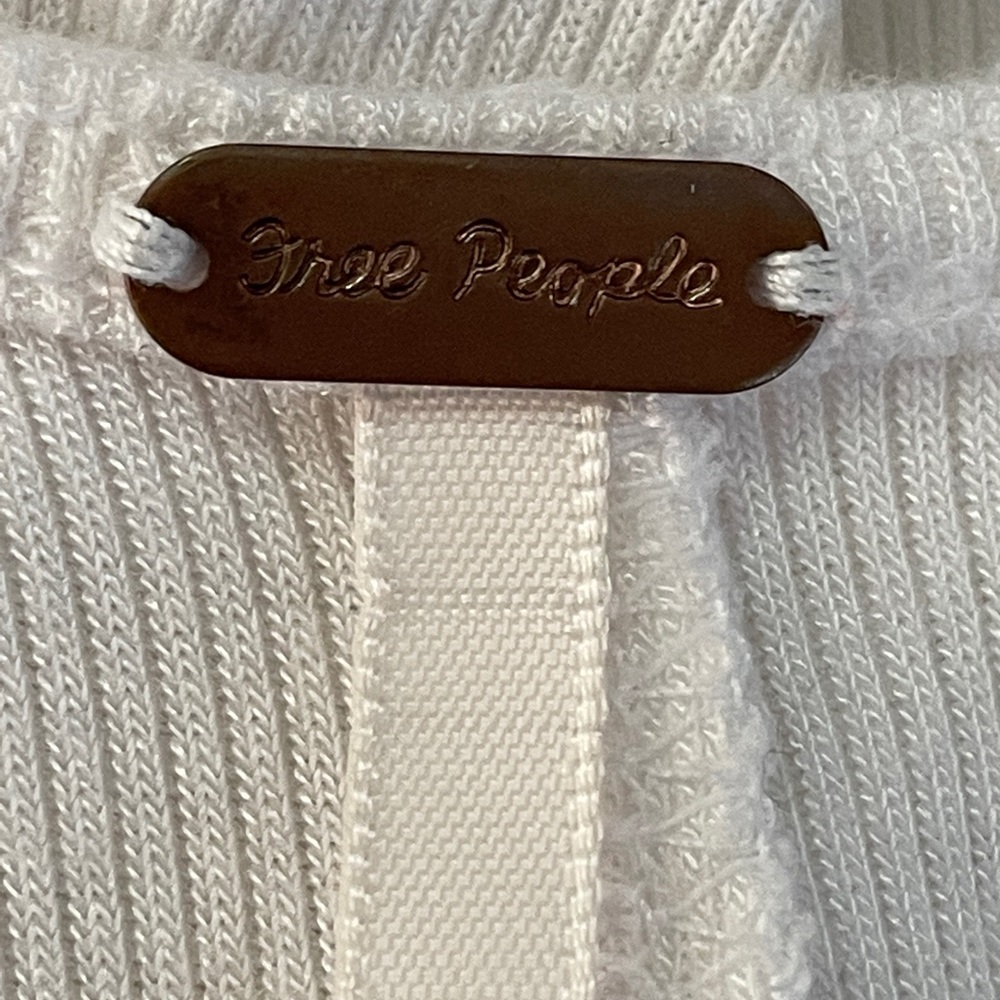 Free People white ruffle front top S - Picture 7 of 7